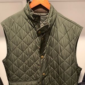 Barbour men’s quilted vest army green